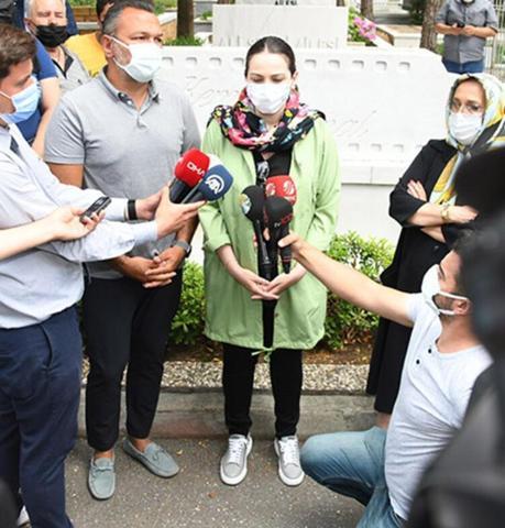 Kemal Sunal ölüm yıl dönümünde mezarı başında yapılan törenle anıldı