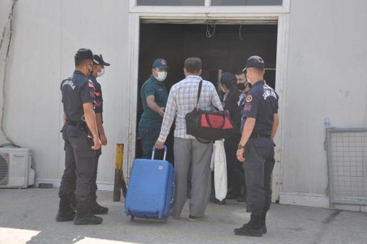 Suriyelilerin Öncüpınar Sınır Kapısından bayram geçişleri sürüyor