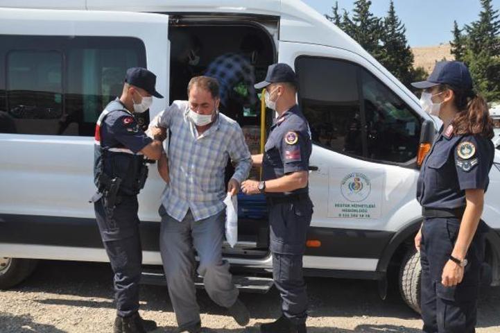 Suriyelilerin Öncüpınar Sınır Kapısından bayram geçişleri sürüyor