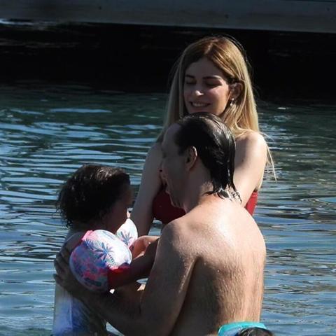 Kıvılcım Ural kızıyla birlikte Bodrumda tatil yapıyor