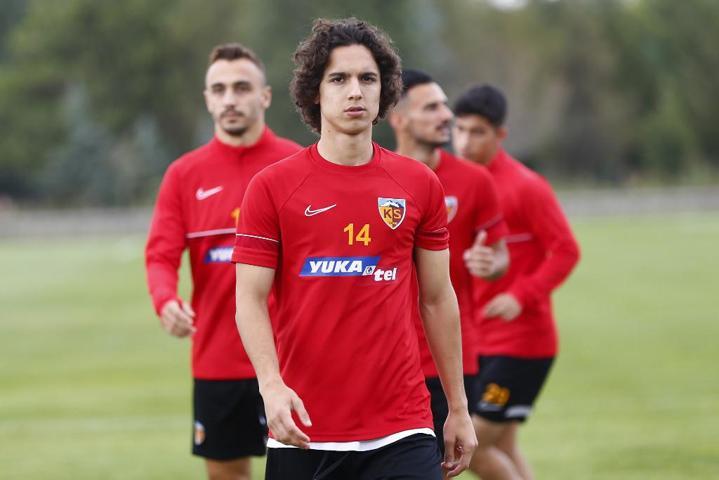 Son dakika... Barcelona Emre Demir için Kayserisporla anlaştı