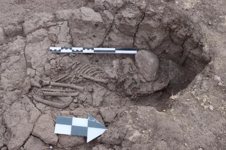 Tozkoparan Höyüğünde 5 bin 500 yıllık çocuk iskeleti bulundu
