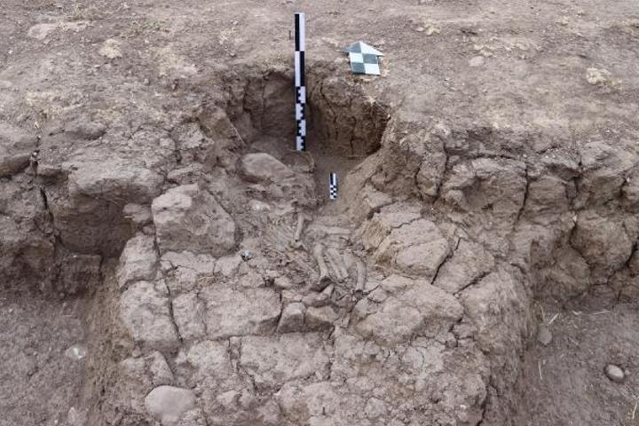 Tozkoparan Höyüğünde 5 bin 500 yıllık çocuk iskeleti bulundu