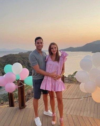 Aslışah Alkoçlar fit haliyle ilgi odağı oldu Karnı burnunda yeni paylaşım