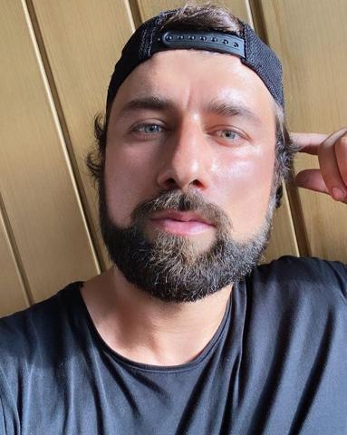 Survivor Yasin Obuz burun ameliyatı oldu