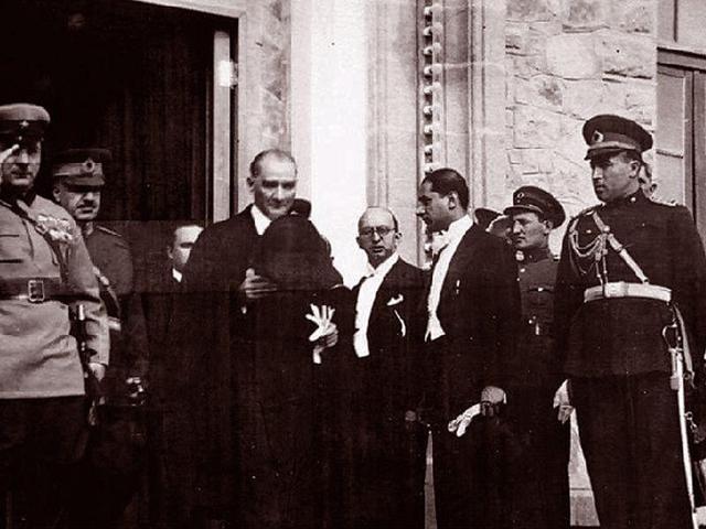 29 Ekim ile ilgili görseller Cumhuriyet bayramı kutlama mesajları, story (hikaye) Hiç bilinmeyen En güzel Atatürk resmi Cumhuriyeti biz böyle kazandık sözleri ve marşları