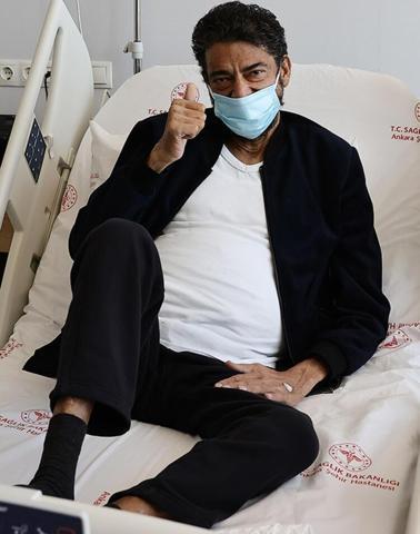Hakan Taşıyan hastanede 7 ay tedavi gördü: Organ nakliyle hayata döndüm