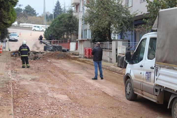 Doğal gaz borusu patladı; evler tahliye edildi