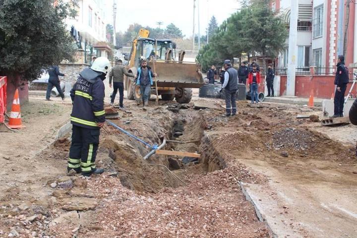 Doğal gaz borusu patladı; evler tahliye edildi