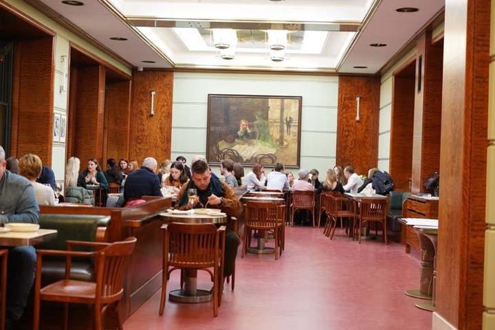 Nazım Hikmet’in bilinmeyen fotoğrafları yıllar sonra Çekya’da ortaya çıktı