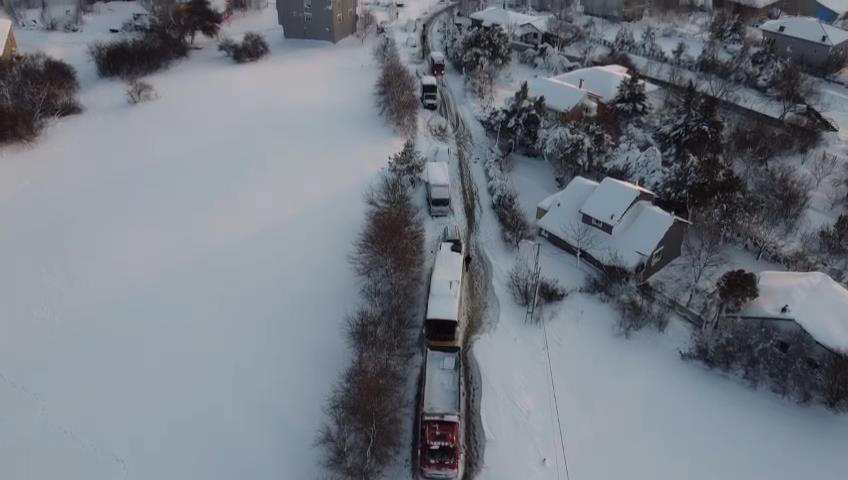 Sazlıbosna Köyü ve kapanan yol havadan görüntülendi