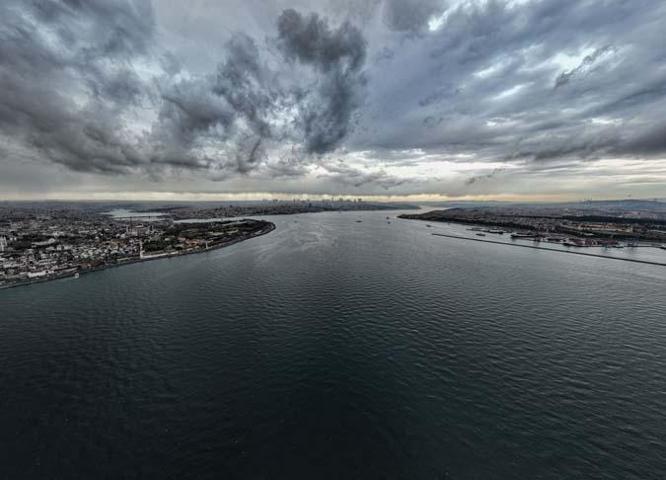 İstanbul’u kara bulutlar kapladı