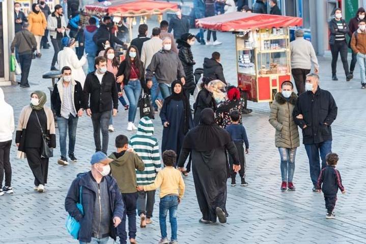 Uzmanından uyarı: Kovid-19’da maskesiz döneme geçiş için aceleci olmayın