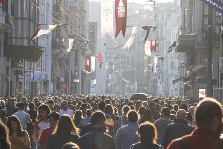 Uzmanından uyarı: Kovid-19’da maskesiz döneme geçiş için aceleci olmayın
