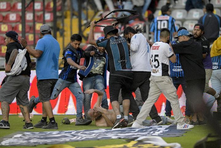 Queretaro-Atlas maçında 17 kişinin öldüğü yazıldı