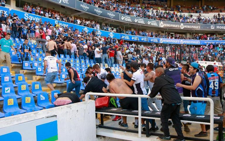 Queretaro-Atlas maçında 17 kişinin öldüğü yazıldı