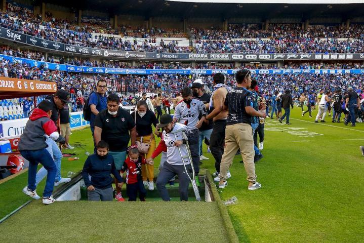 Queretaro-Atlas maçında 17 kişinin öldüğü yazıldı