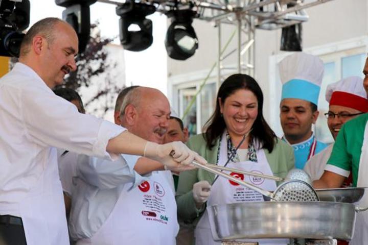 Edirnede ciğer festivali Hem yediler hem ağladılar