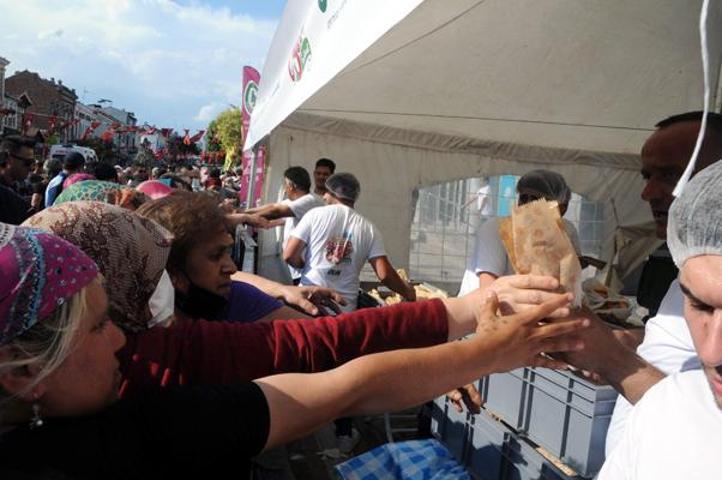 Edirnede ciğer festivali Hem yediler hem ağladılar