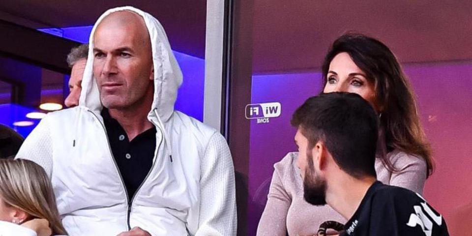 Zidane maçı eşiyle izledi