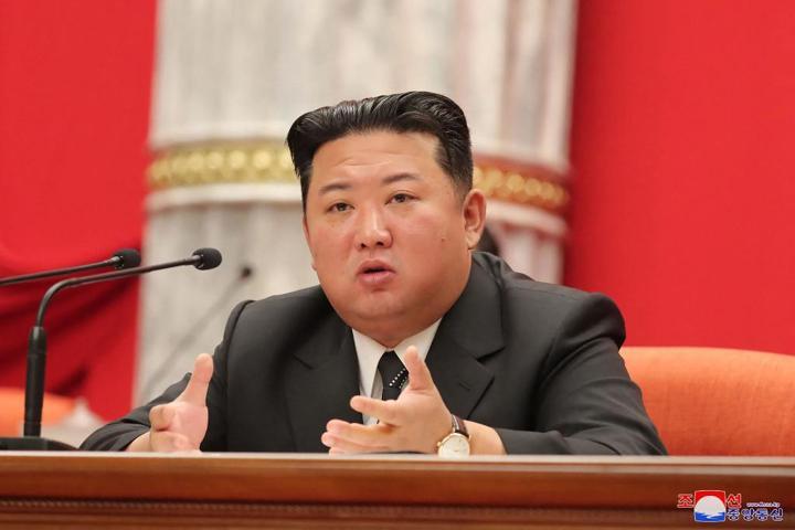 Kuzey Korede yeni salgın iddiası... Kim Jong Undan flaş hamle