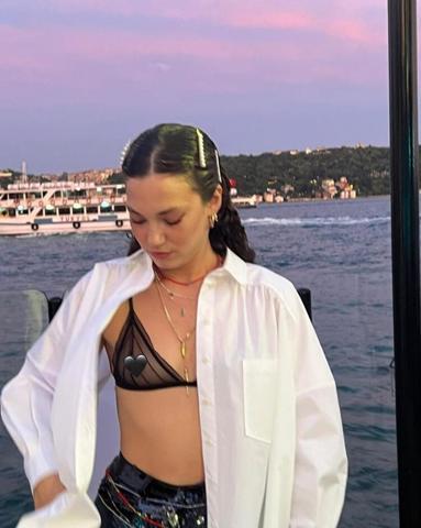 Melisa Şenolsundan frikik önlemi
