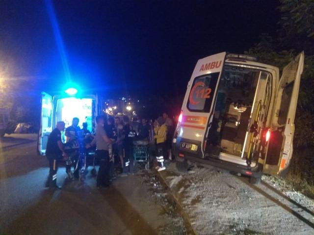 Trafik kazasına giden ambulanslar çarpıştı