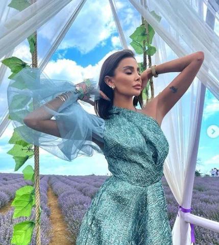 Özge Ulusoy sevgilisiyle fotoğraf paylaştı