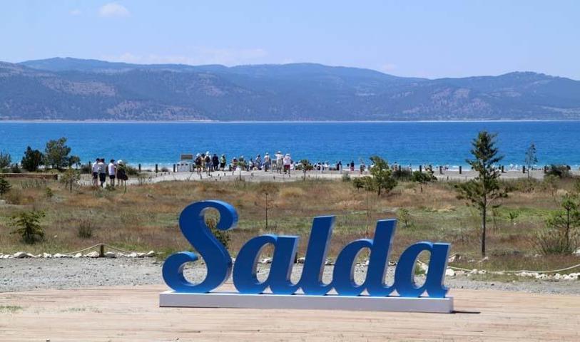 Salda Gölüne ziyaretçi akını