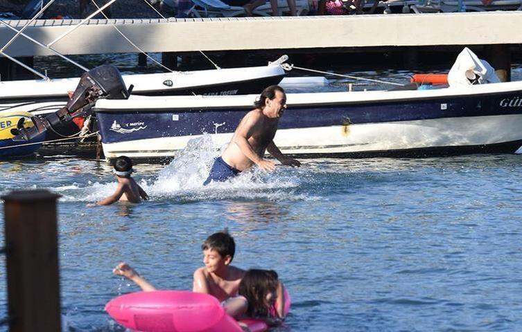 Kaan Tangöze ve Kıvılcım Ural tatil sezonunu açtı