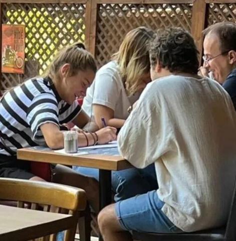 Survivor Nisa Bölükbaşından milyonluk anlaşma