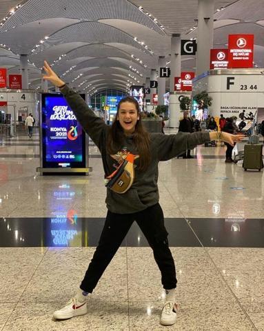 Survivor Nisa Bölükbaşından milyonluk anlaşma