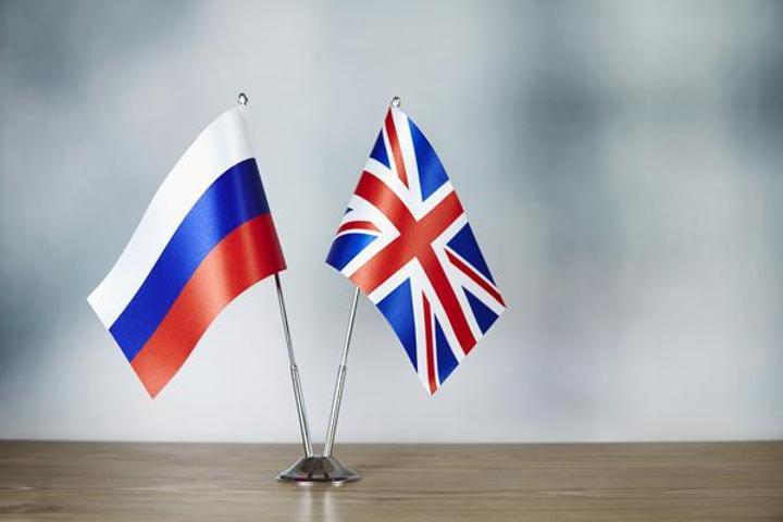 Brexitin sancıları sürüyor İngilterenin başı dertte