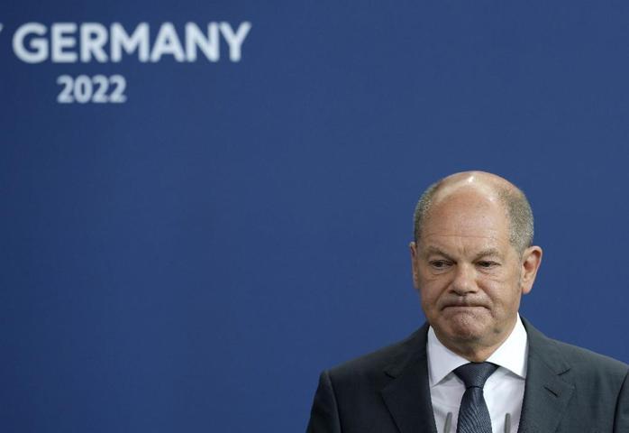 Scholzun çöp kutusundan G7nin gizli belgeleri çıktı