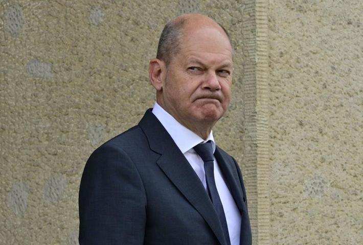 Scholzun çöp kutusundan G7nin gizli belgeleri çıktı