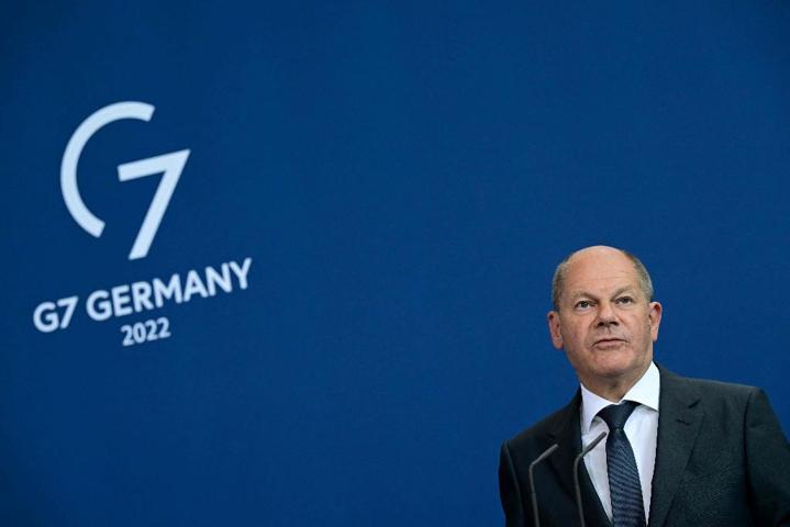 Scholzun çöp kutusundan G7nin gizli belgeleri çıktı