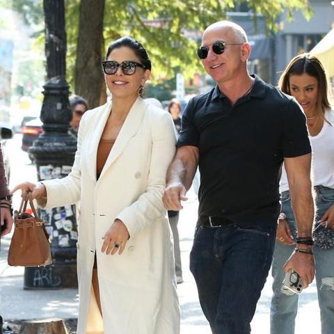 Bezos’un sevgilisi üzerinde servet taşıyor