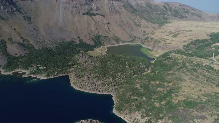 ‘Mükemmeliyet ödüllü’ Nemrut Kalderası ziyaretçi akınına uğruyor