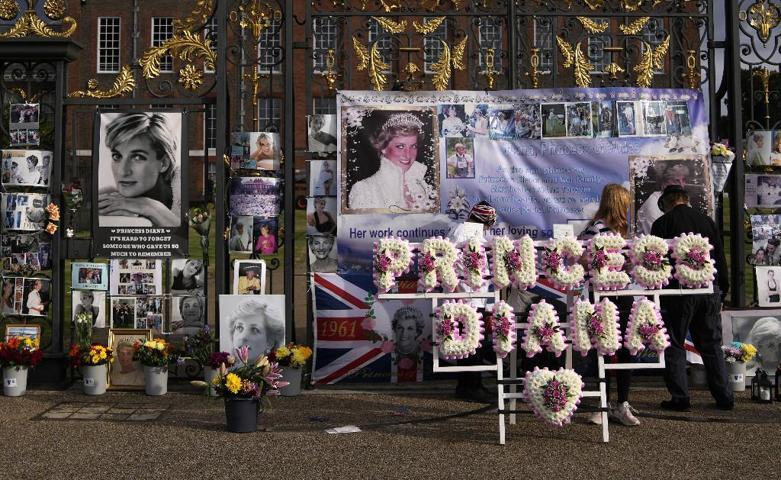 Prenses Diana, 25inci ölüm yıl dönümünde Londrada anıldı