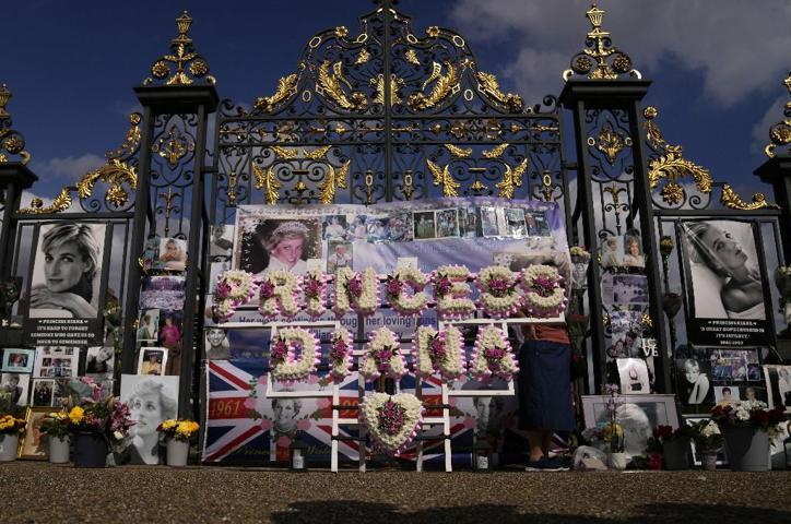 Prenses Diana, 25inci ölüm yıl dönümünde Londrada anıldı