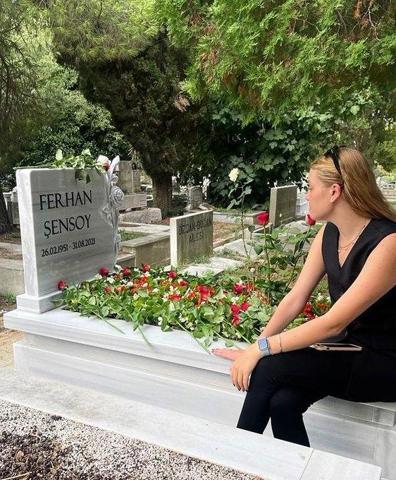 Derya Şensoydan duygusal mesaj: Çığ gibi büyüyor özlem babacığım