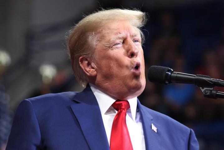 Trump’tan sert çıkış: Bidenı ‘devlet düşmanı’ olarak nitelendirdi