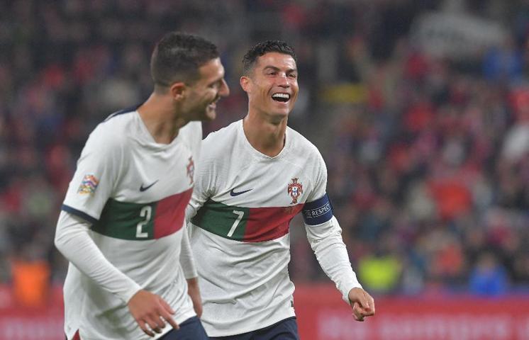 Çekya-Portekiz maçında Cristiano Ronaldo kanlar içinde kaldı