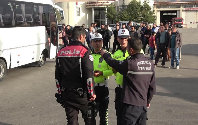 Erzurum’da asker ve öğretmenleri taşıyan servis araçları çarpıştı: 10 yaralı
