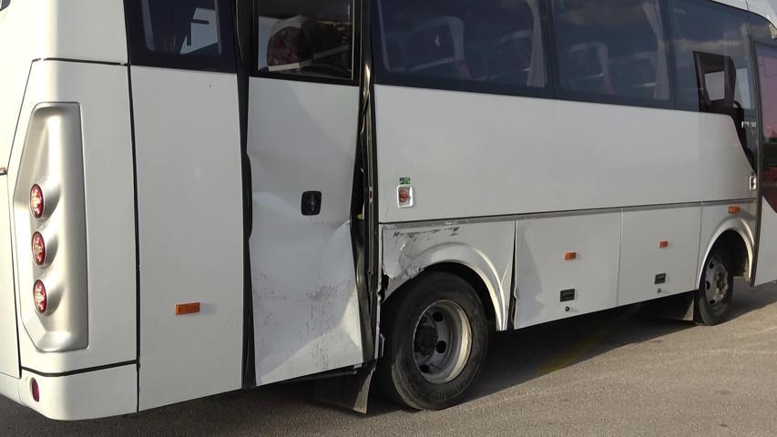 Erzurum’da asker ve öğretmenleri taşıyan servis araçları çarpıştı: 10 yaralı