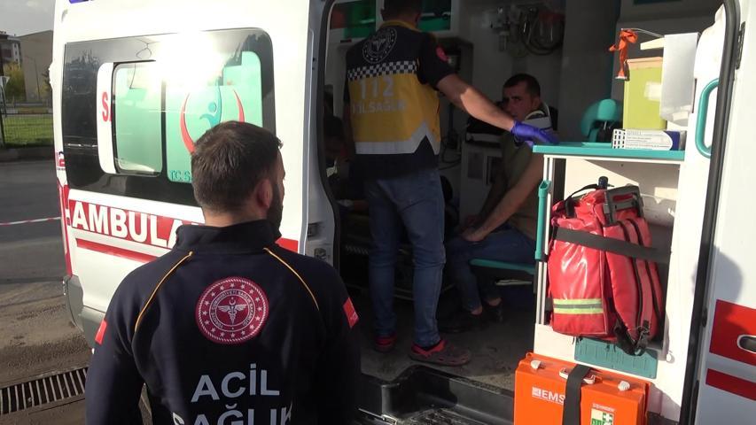 Erzurum’da asker ve öğretmenleri taşıyan servis araçları çarpıştı: 10 yaralı