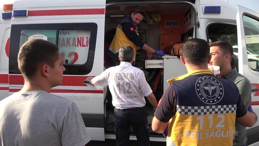 Erzurum’da asker ve öğretmenleri taşıyan servis araçları çarpıştı: 10 yaralı