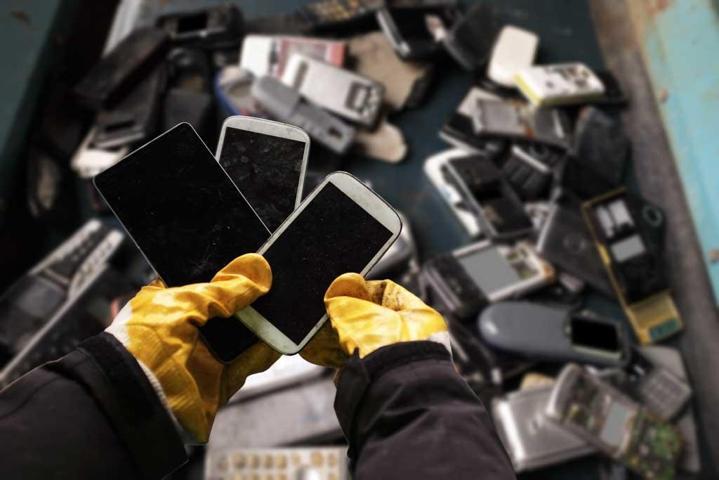 Çarpıcı araştırma: Bu yıl ne kadar telefon çöpe gidecek