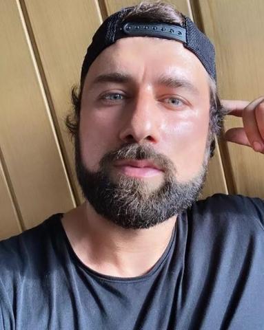 Yasin Obuz şimdilerde paraya para demiyor