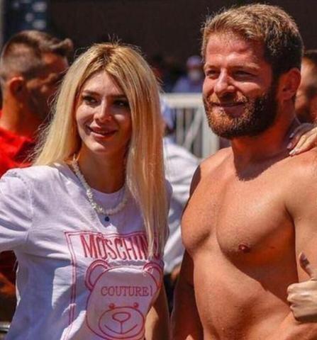 İlayda Şeker ve İsmail Balaban şakalaşırken arabada gerildi